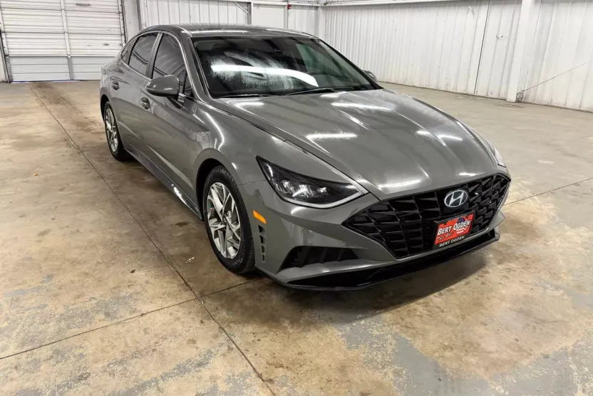 2021 Hyundai Sonata SEL photo 1