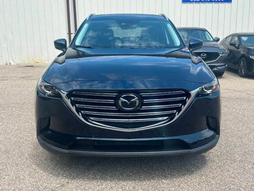 2022 Mazda CX-9 Touring photo 1