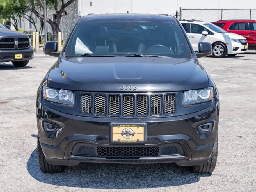 2015 Jeep Grand Cherokee Altitude photo 1