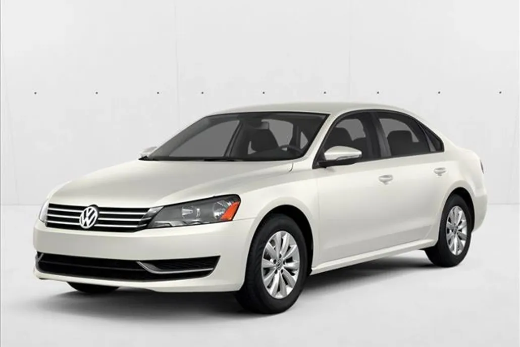 2014 Volkswagen Passat S photo 1