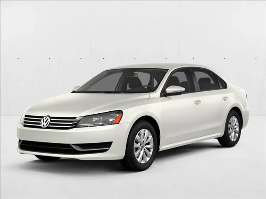 2014 Volkswagen Passat S photo 1