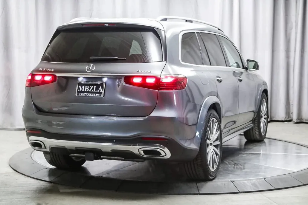 2025 Mercedes Benz GLS 450 4MATIC photo 1