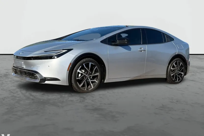 2024 Toyota Prius Prime SE photo 1