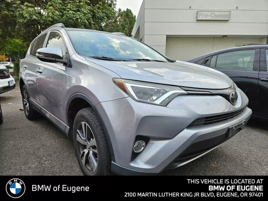 2018 Toyota RAV4 XLE photo 1