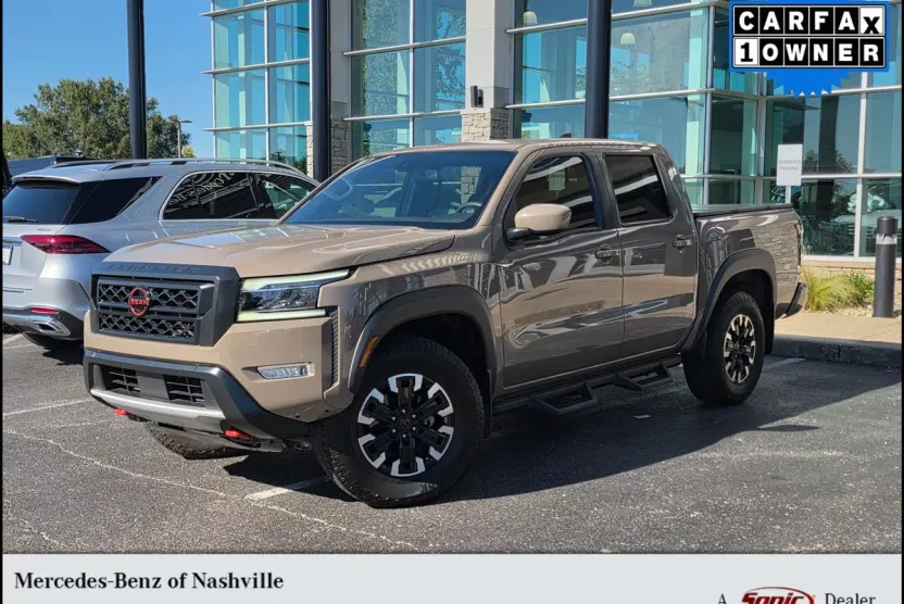 2022 Nissan Frontier PRO-4X photo 1