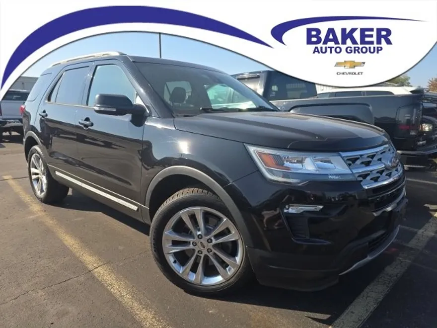 2019 Ford Explorer XLT photo 1
