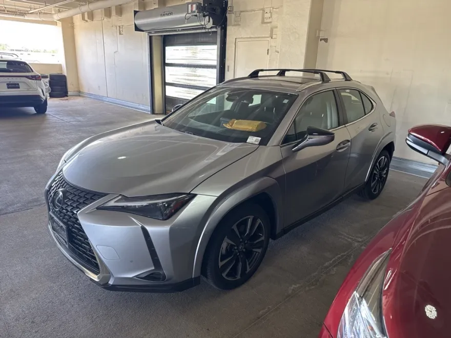 2025 Lexus UX Premium photo 1