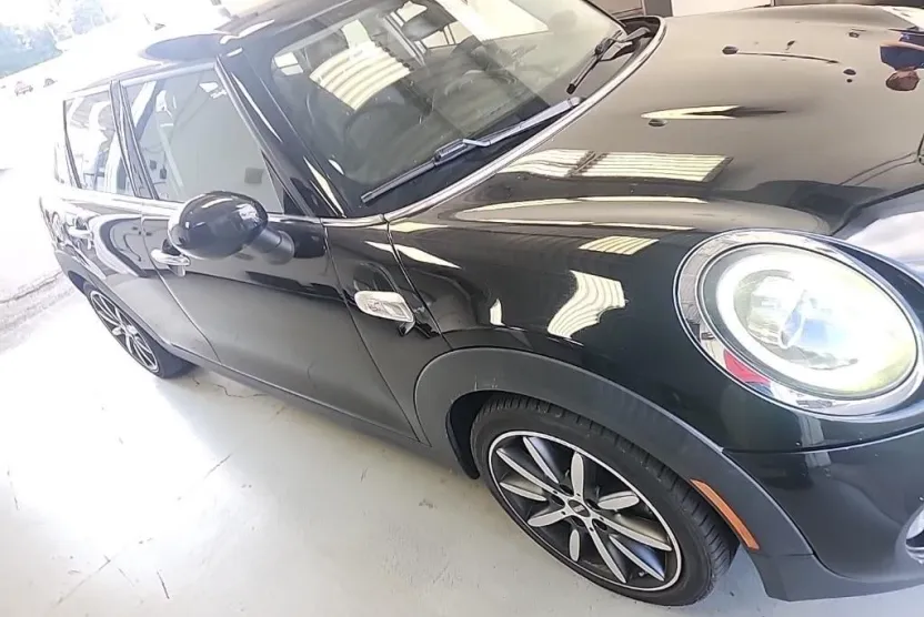 2020 Mini Cooper 4 Door Hardtop Signature photo 1