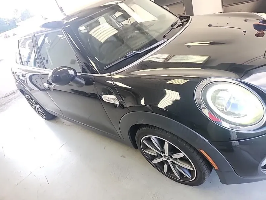 2020 Mini Cooper 4 Door Hardtop Signature photo 1