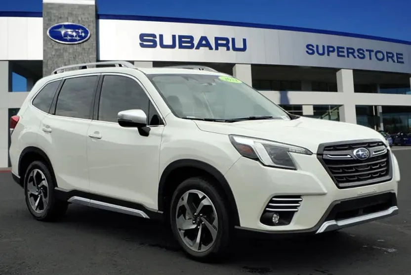2022 Subaru Forester Touring photo 1