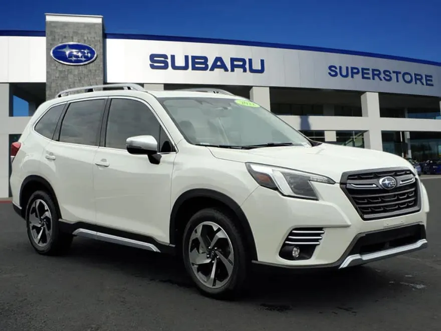 2022 Subaru Forester Touring photo 1