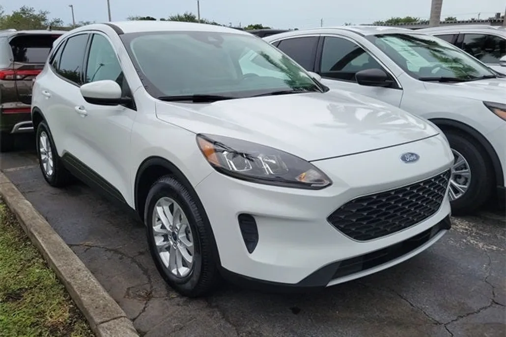 2021 Ford Escape SE photo 1