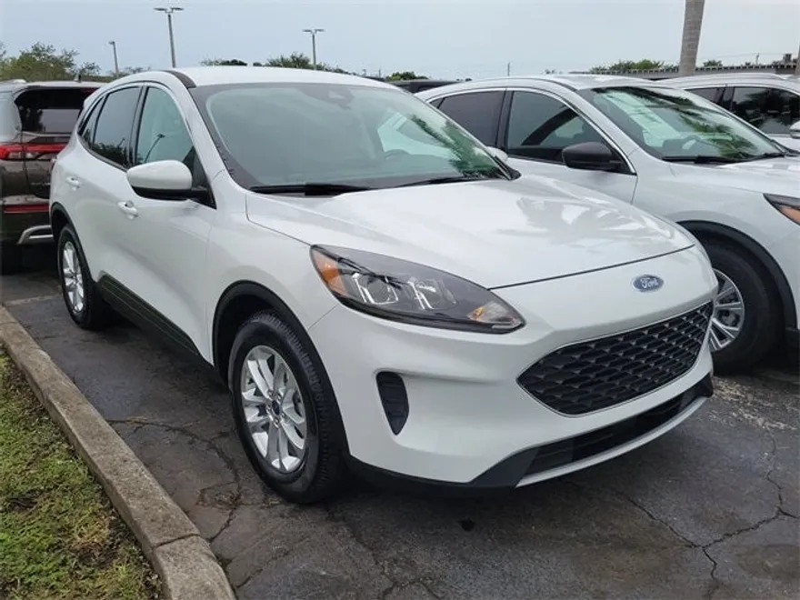 2021 Ford Escape SE photo 1