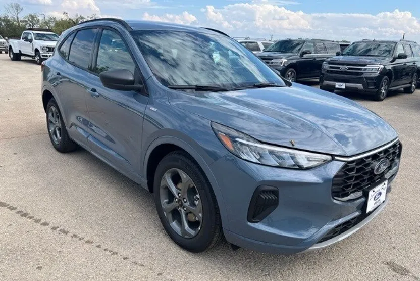 2024 Ford Escape Hybrid ST-Line photo 1