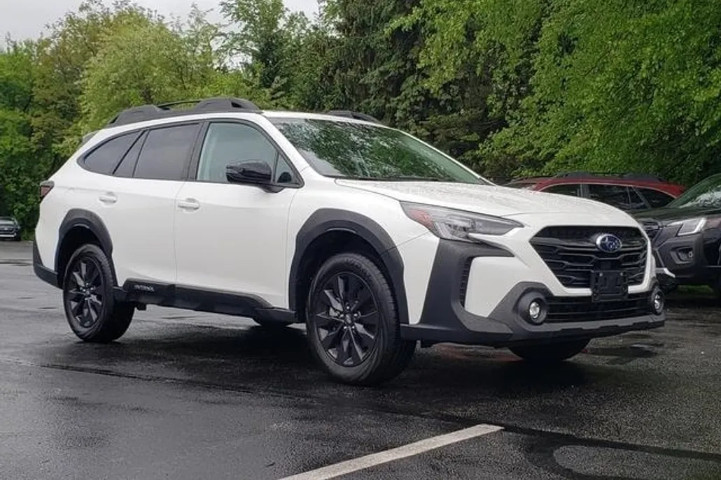 2024 Subaru Outback Onyx Edition photo 1