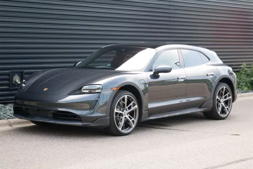 2021 Porsche Taycan 4 Cross Turismo photo 1
