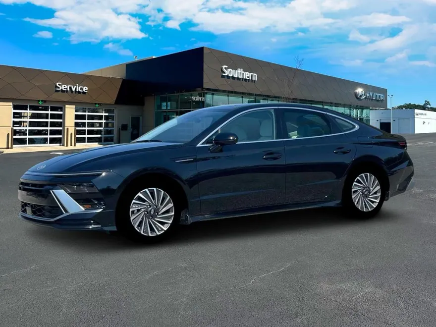 2025 Hyundai Sonata Hybrid SEL photo 1
