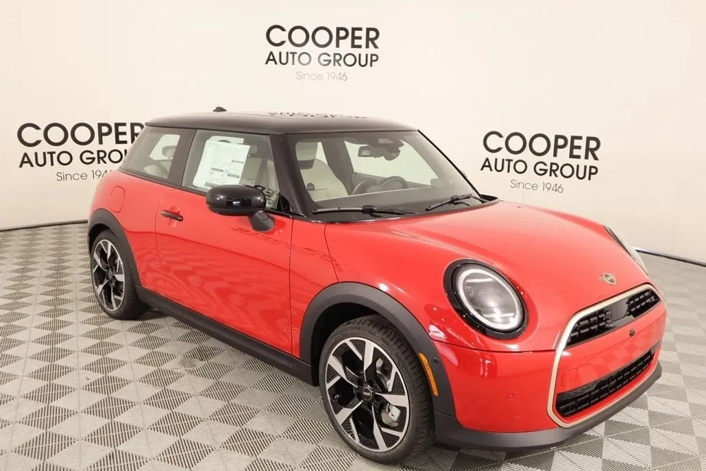 2025 Mini Cooper 2 Door Hardtop Iconic photo 1
