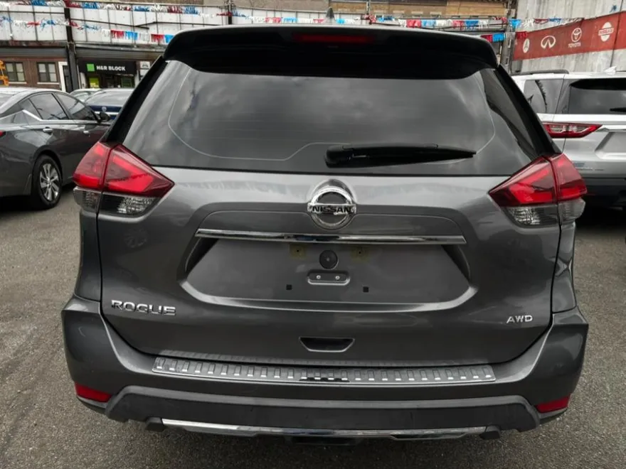 2018 Nissan Rogue S photo 5