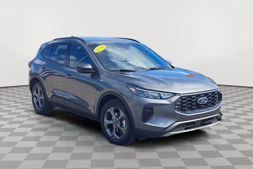 2025 Ford Escape ST-Line photo 1