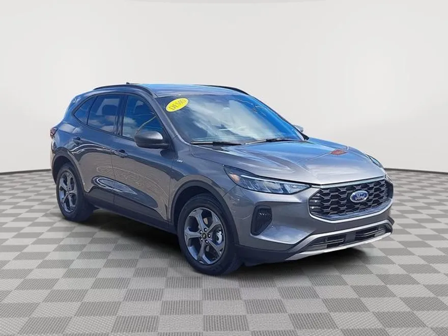 2025 Ford Escape ST-Line photo 1