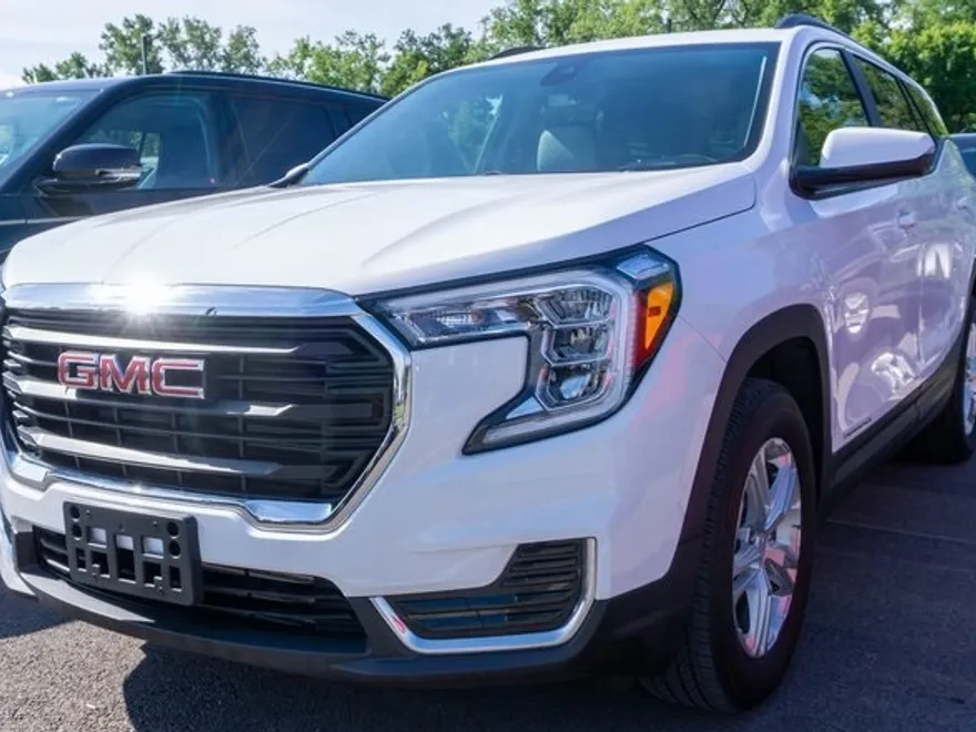 2023 Gmc Terrain SLE photo 1
