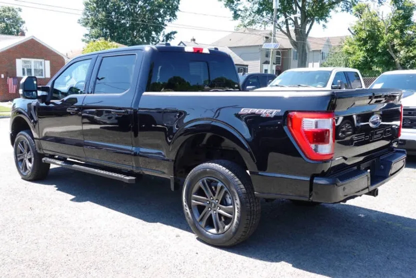 2022 Ford F-150 Lariat photo 1