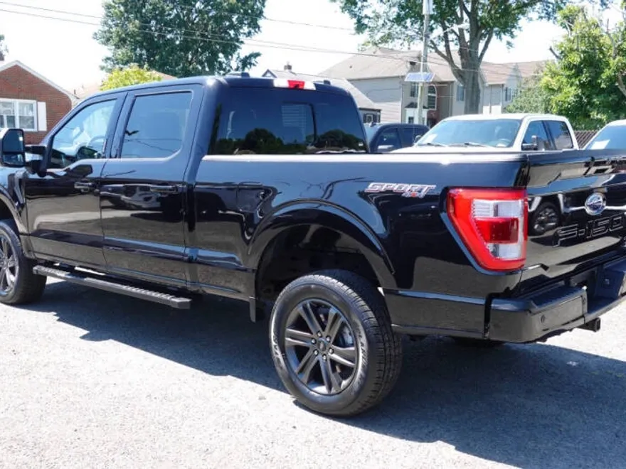 2022 Ford F-150 Lariat photo 1