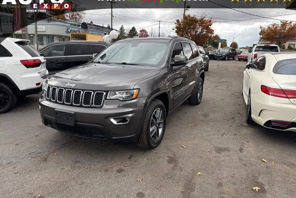 2019 Jeep Grand Cherokee Laredo E photo 1
