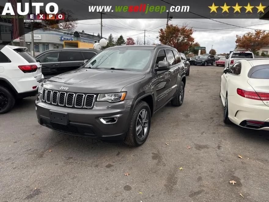 2019 Jeep Grand Cherokee Laredo E photo 1