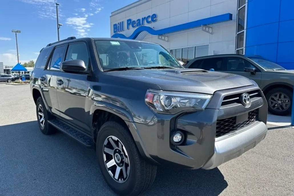 2023 Toyota 4Runner TRD Off-Road photo 1