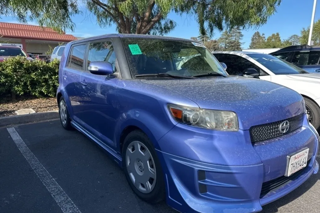 2010 Scion xB Base photo 1