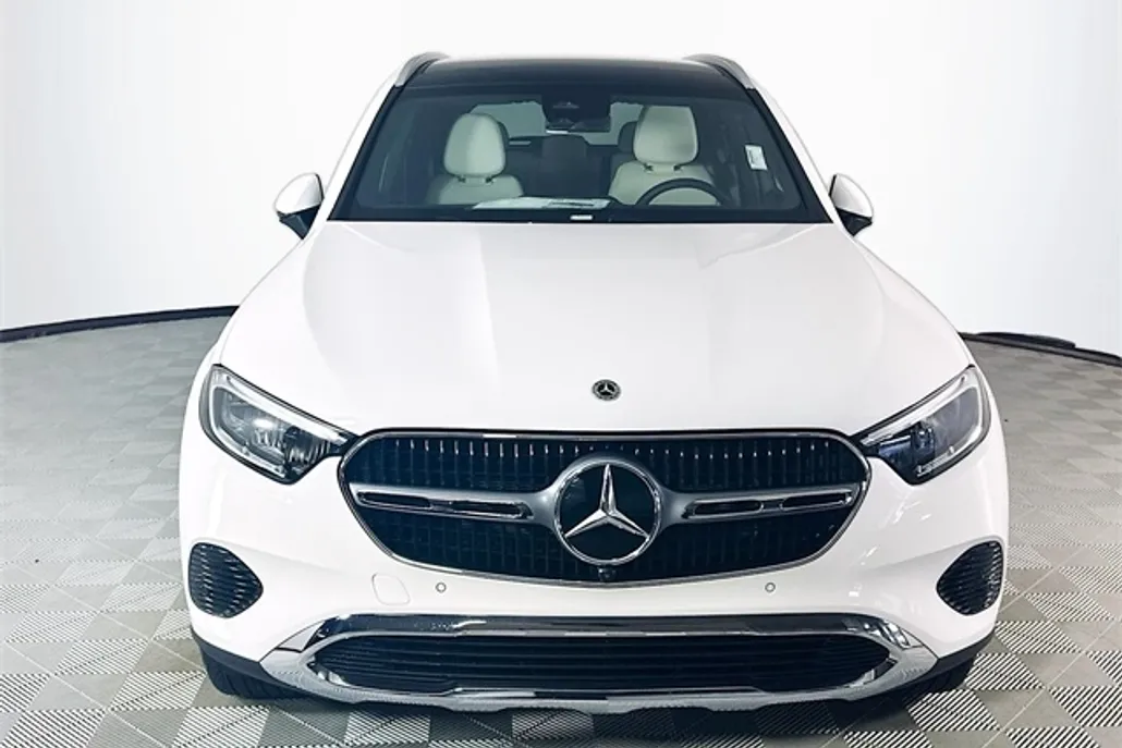 2026 Mercedes Benz GLC 300 4MATIC photo 1