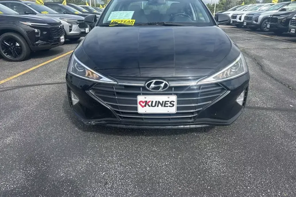 2020 Hyundai Elantra Value Edition photo 1