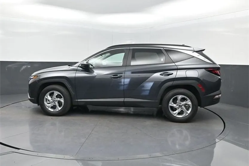 2024 Hyundai Tucson SEL photo 1