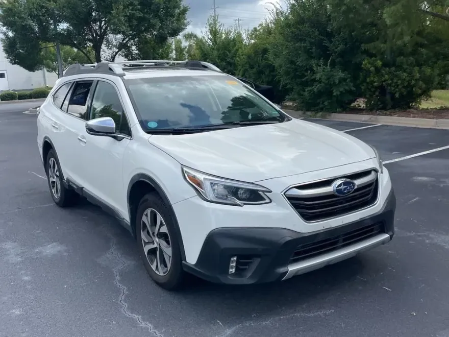 2020 Subaru Outback Touring XT photo 1