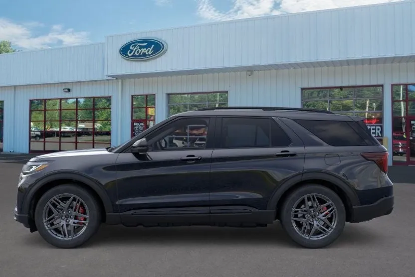 2025 Ford Explorer ST photo 1