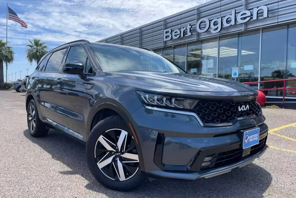 2022 Kia Sorento EX photo 1