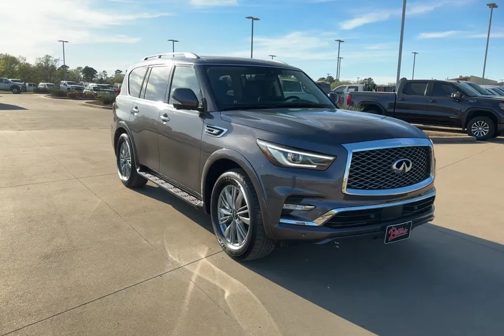 2024 Infiniti QX80 Luxe photo 1