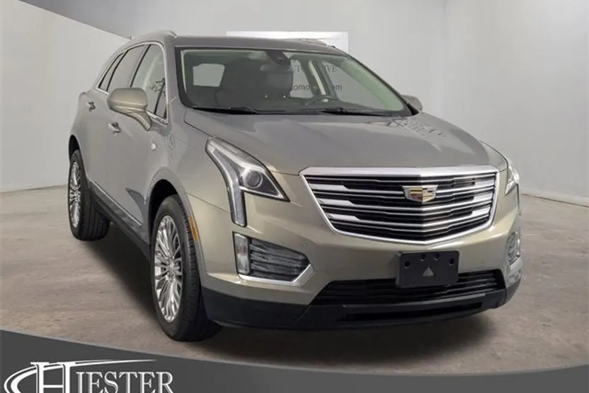 2017 Cadillac XT5 Luxury photo 1