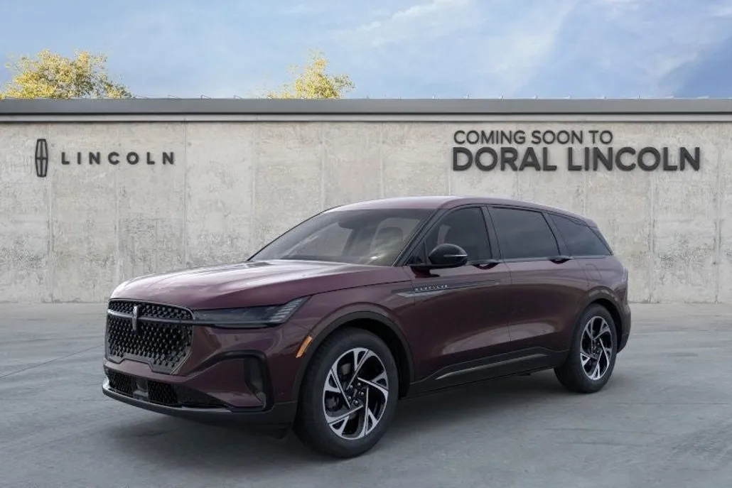 2024 Lincoln Nautilus Premiere photo 1
