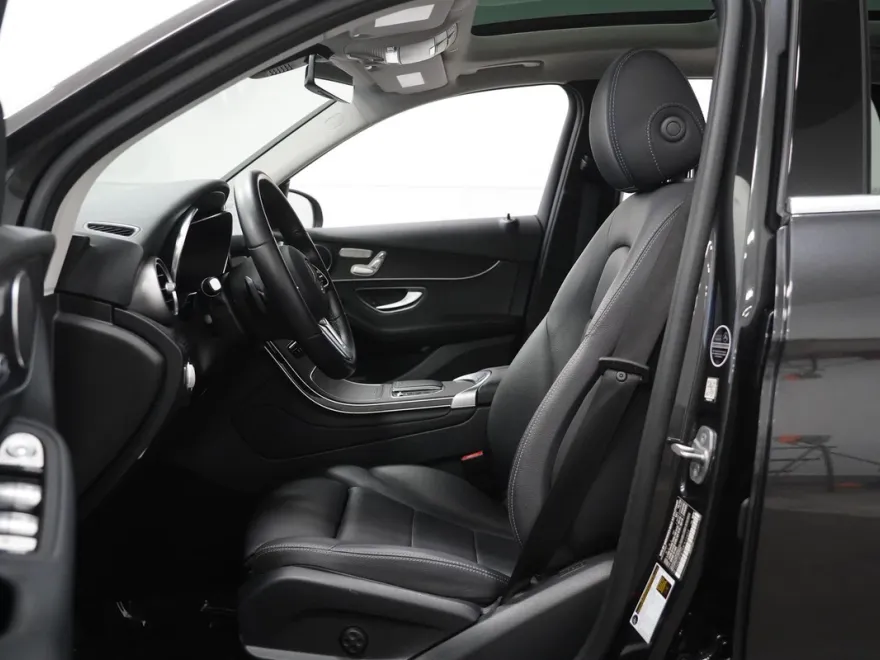 2021 Mercedes Benz GLC 300 4MATIC photo 1