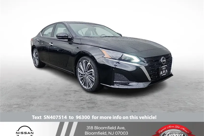 2025 Nissan Altima SL photo 1