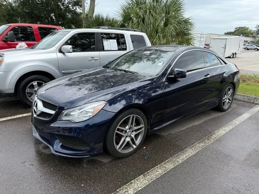 2017 Mercedes Benz E 400 photo 1