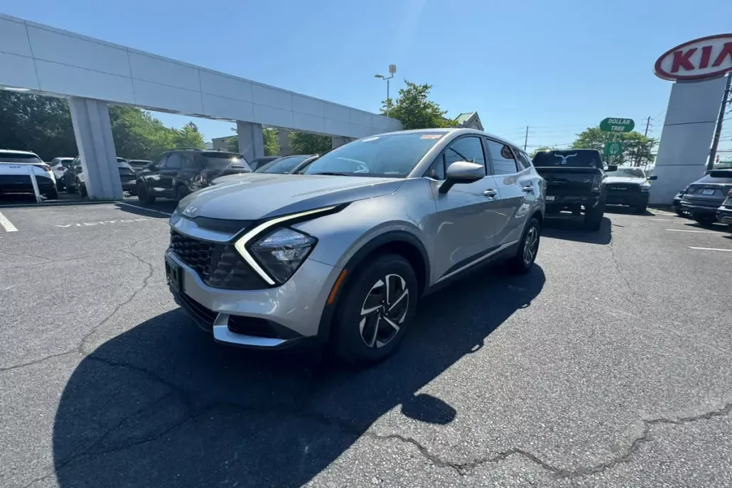 2023 Kia Sportage Hybrid LX photo 1