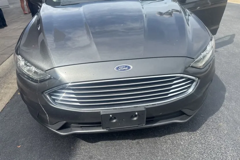 2020 Ford Fusion SE photo 1