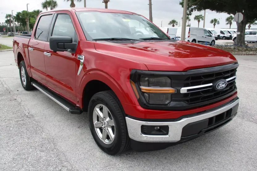 2024 Ford F-150 XLT photo 1