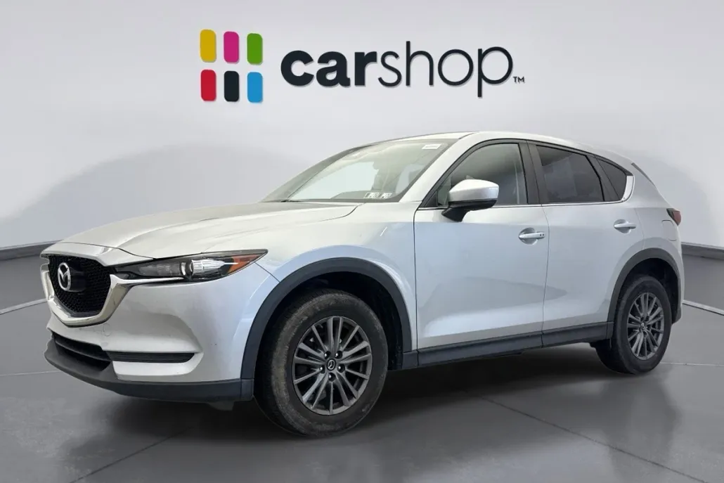 2017 Mazda CX-5 Touring photo 1