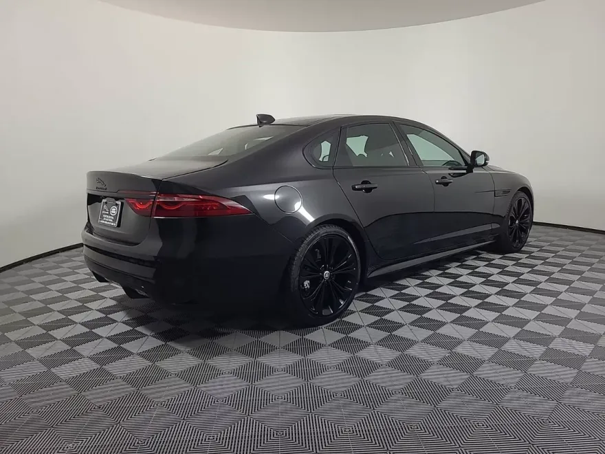 2024 Jaguar XF P250 R-Dynamic SE photo 2