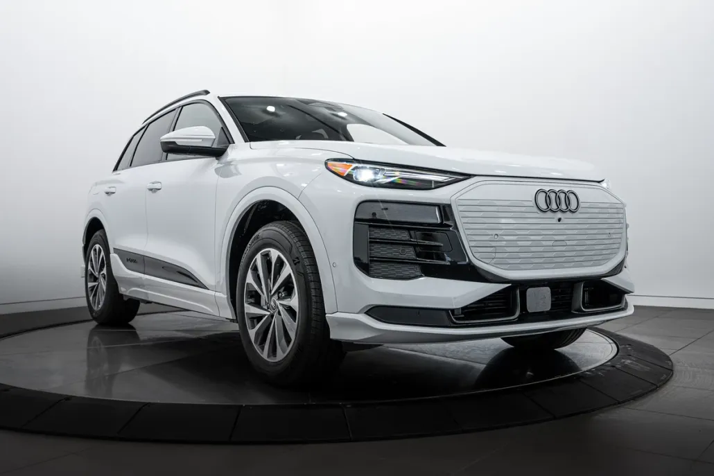 2025 Audi Q6 E-tron Premium photo 1